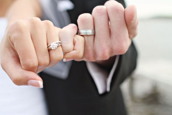 Идеальный тандем — обручальное и кольцо на помолвку